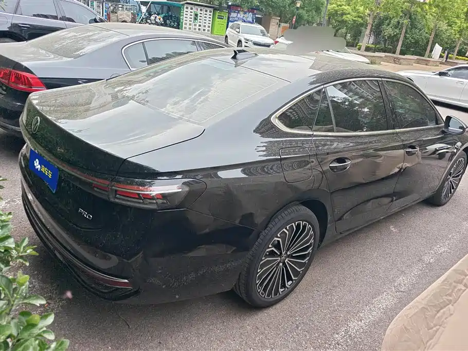 Volkswagen Passat 2025 Pro 380TSI Dragon Prestige Edition фото 3