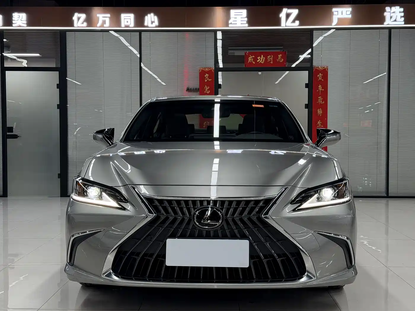 LEXUS ES