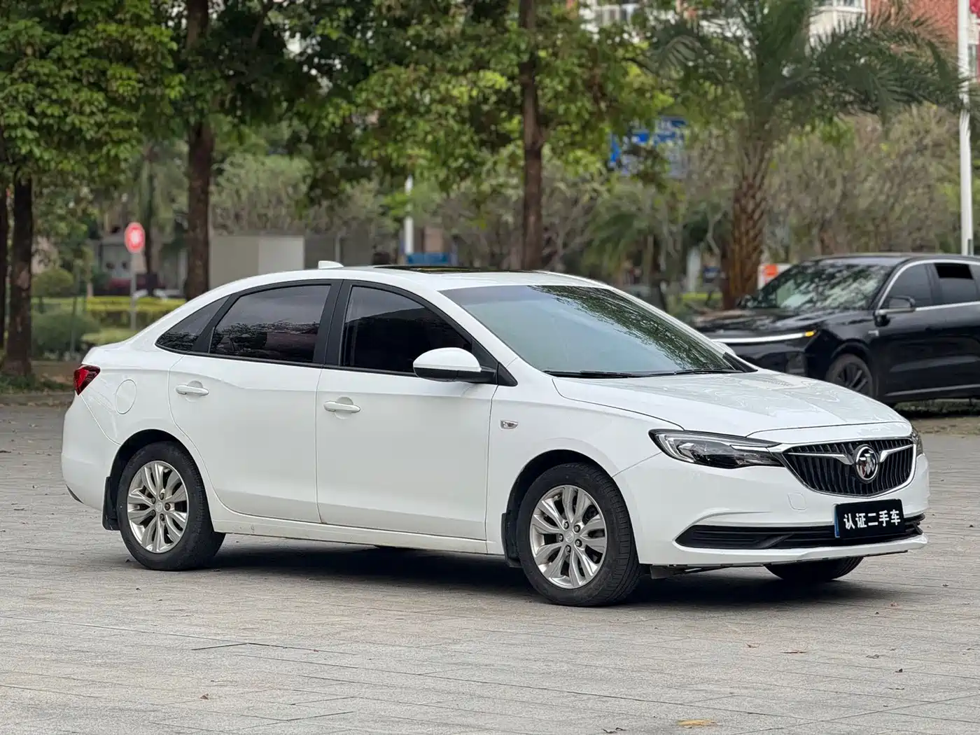 Photo 3 - Buick Excelle