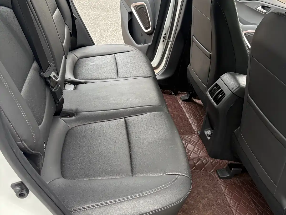 Hyundai Beijing Hyundai ix35 2018 2.0L Automatic 2WD Zhiyong·Enjoyment Edition фото 12