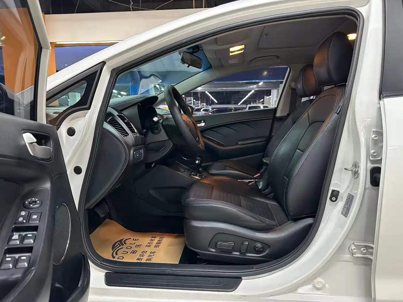 Kia K3 2017 1.6L Automatic 15th Anniversary Special GLS фото 5