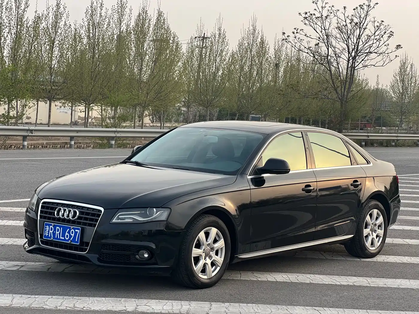Audi A4L 2011 2.0 TFSI Technology