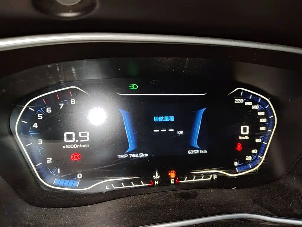 Фото 12 - Geely Emgrand X6