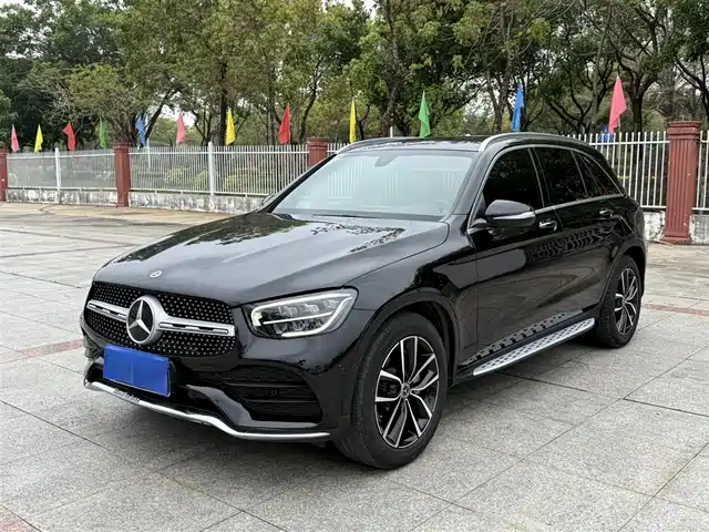 MERCEDES-BENZ GLC