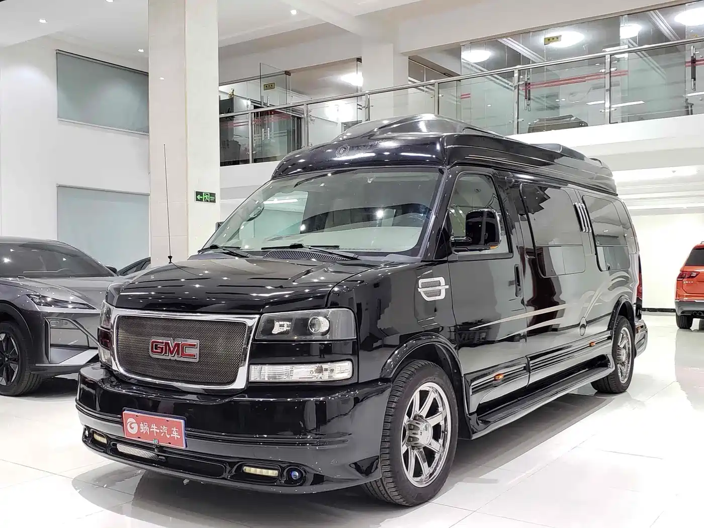 GMC Savana 2017 2014 6.0L Long Wheelbase Leader Edition