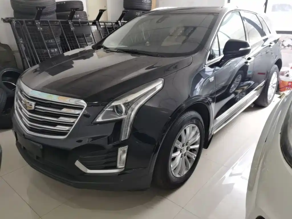 Фото 2 - Cadillac XT5