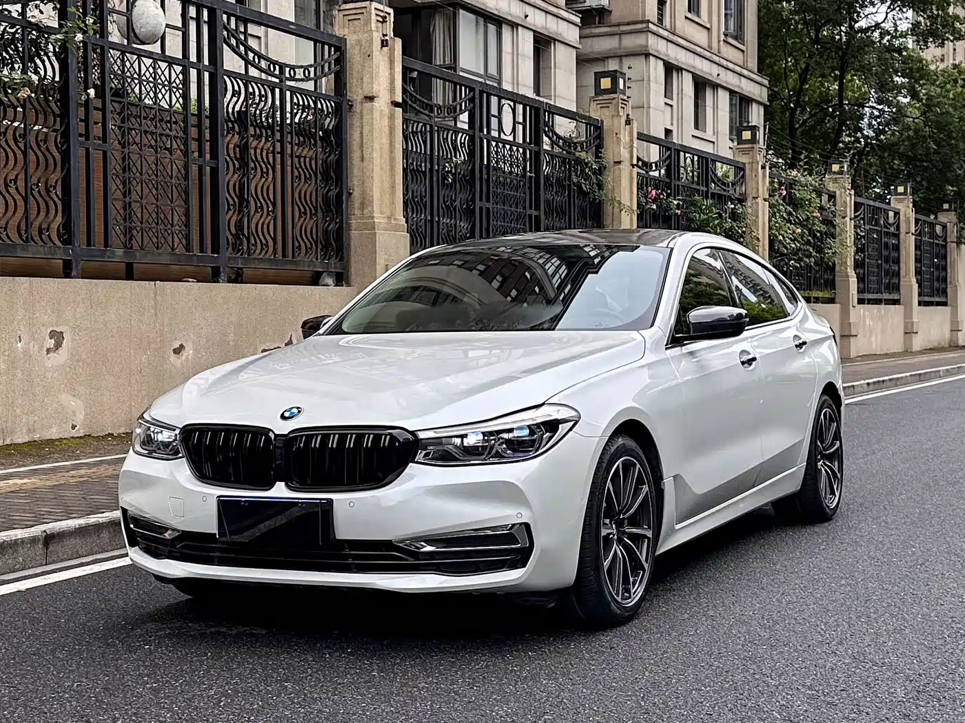BMW 6 Series GT 2019 630i Luxury Design Package