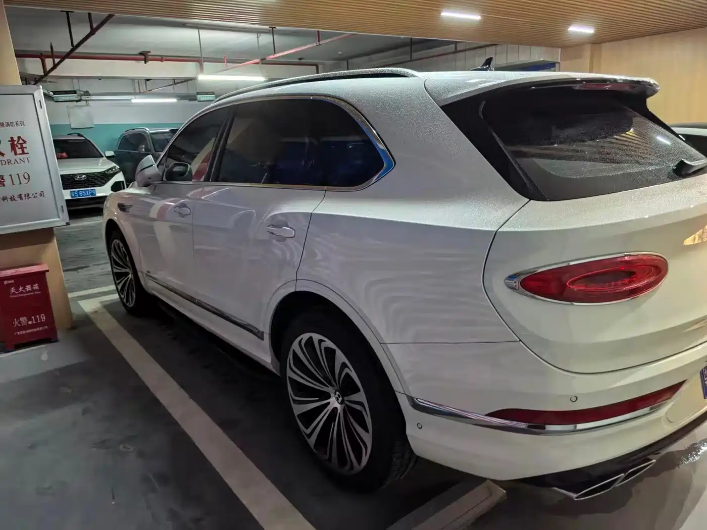 Bentley Bentayga 2021 4.0T V8 фото 4