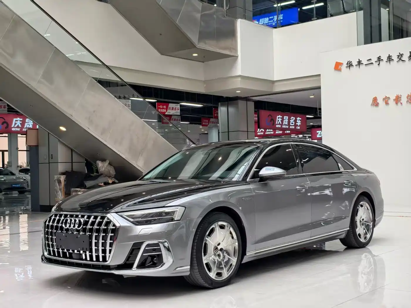 AUDI A8