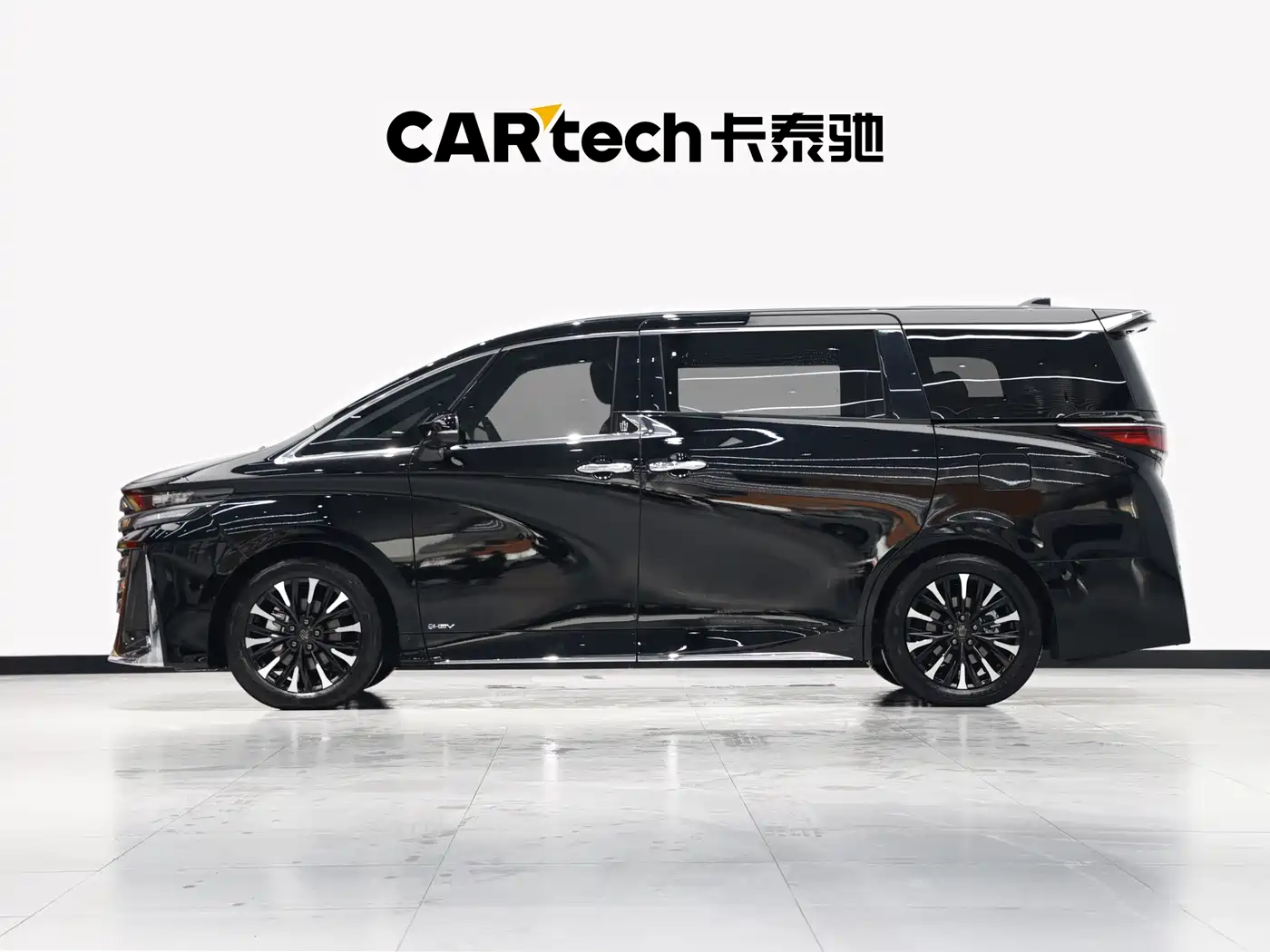 Toyota Vellfire 2024 Crown Hybrid 2.5L Executive Premium Edition фото 7