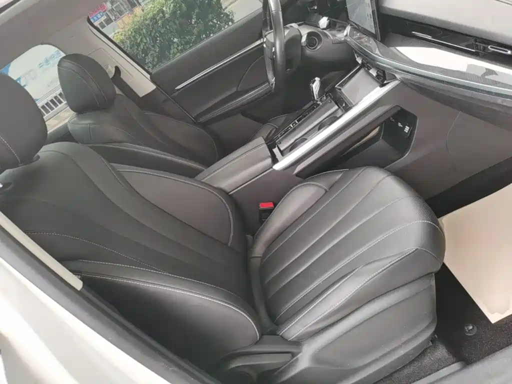 Фото 20 - Roewe RX5 MAX