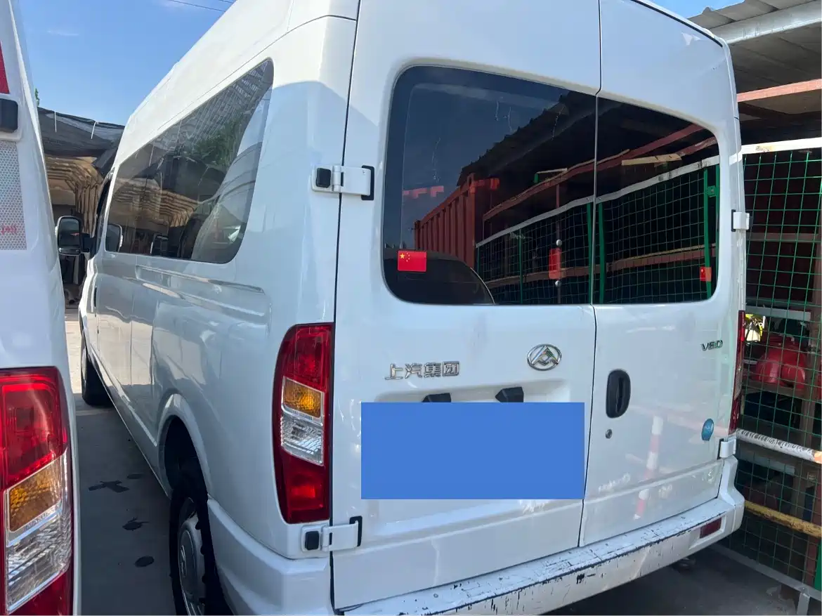 SAIC Maxus Xintu V80 2021 2.0T PLUS Manual All-round King Long Wheelbase Medium Roof 6/7/8/9-seater фото 5