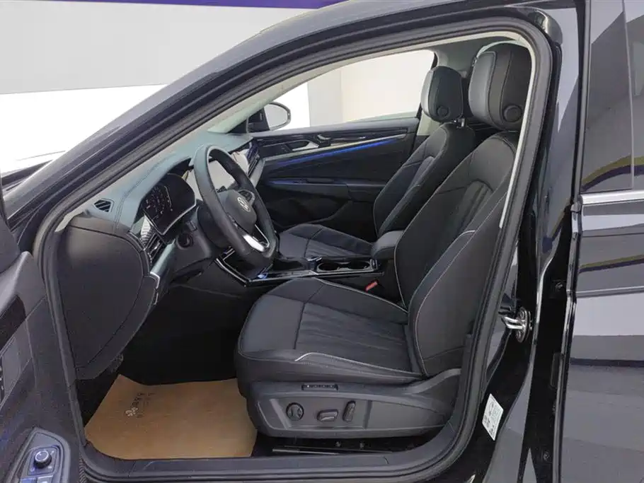 Volkswagen Passat 2024 380TSI Starlight Dragon Soaring Edition фото 9
