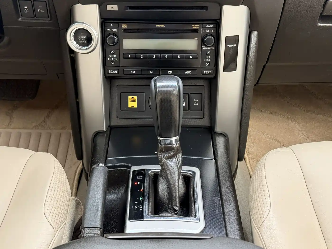 Toyota Prado 2010 4.0L Automatic TX-L фото 14