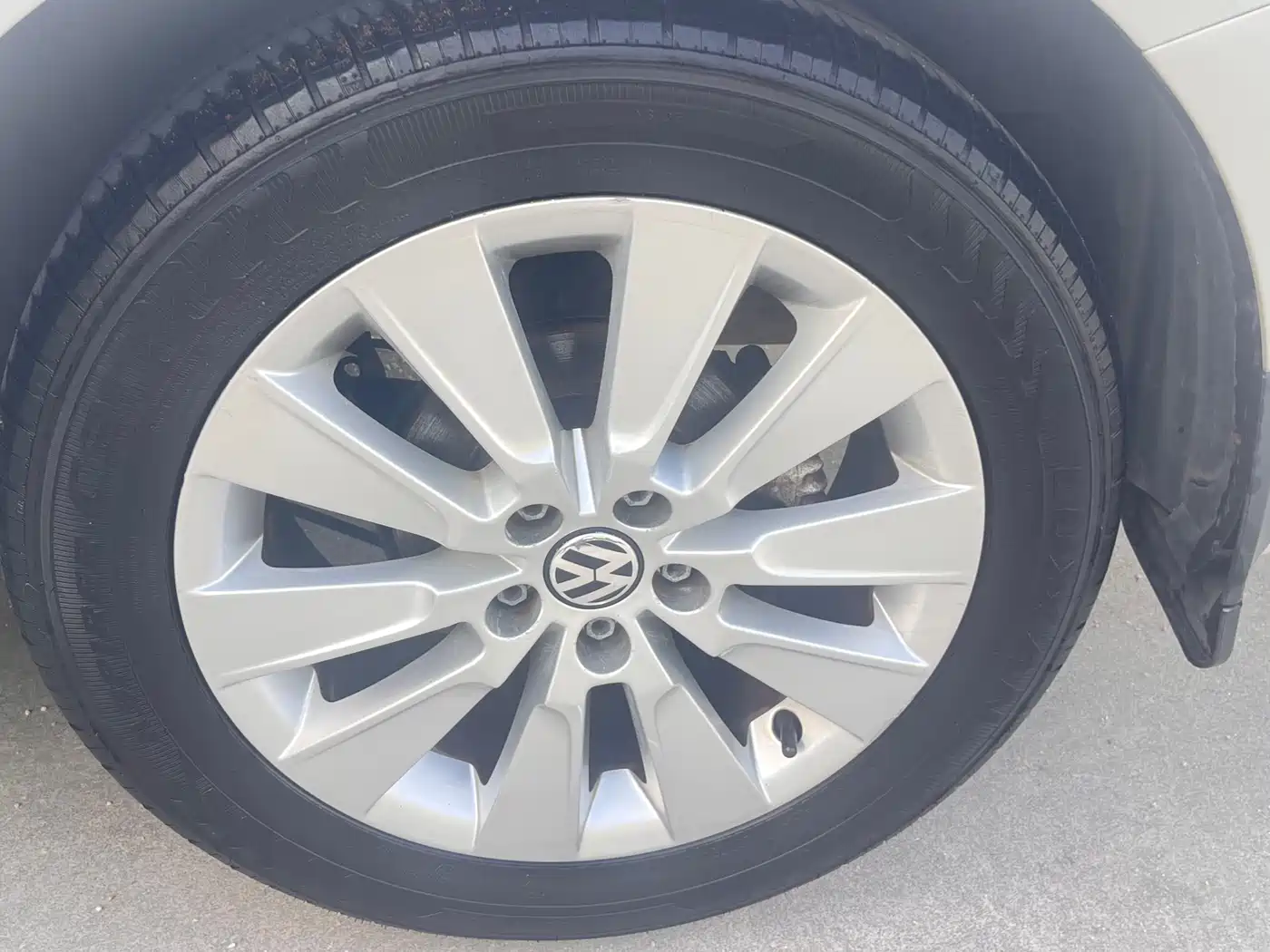 Volkswagen Lavida 2013 Facelift 1.4TSI DSG Comfort фото 10