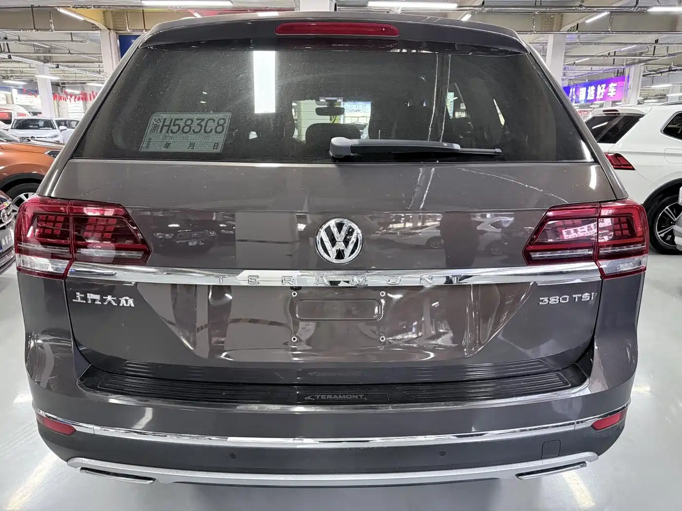 Volkswagen Teramont 2019 380TSI 4WD Luxury Edition China VI фото 18