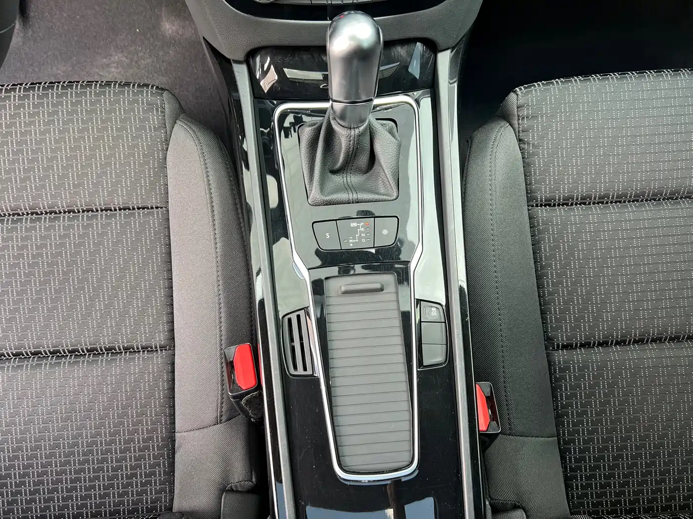 Peugeot 508 2017 2015 1.6THP Auto Comfort Edition