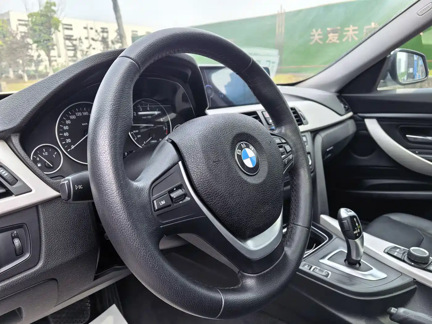 BMW 3 Series GT 2014 320i Leading Edition фото 5