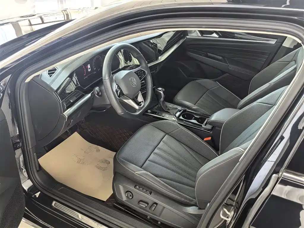 Volkswagen Passat 2024 380TSI Elite Edition фото 16
