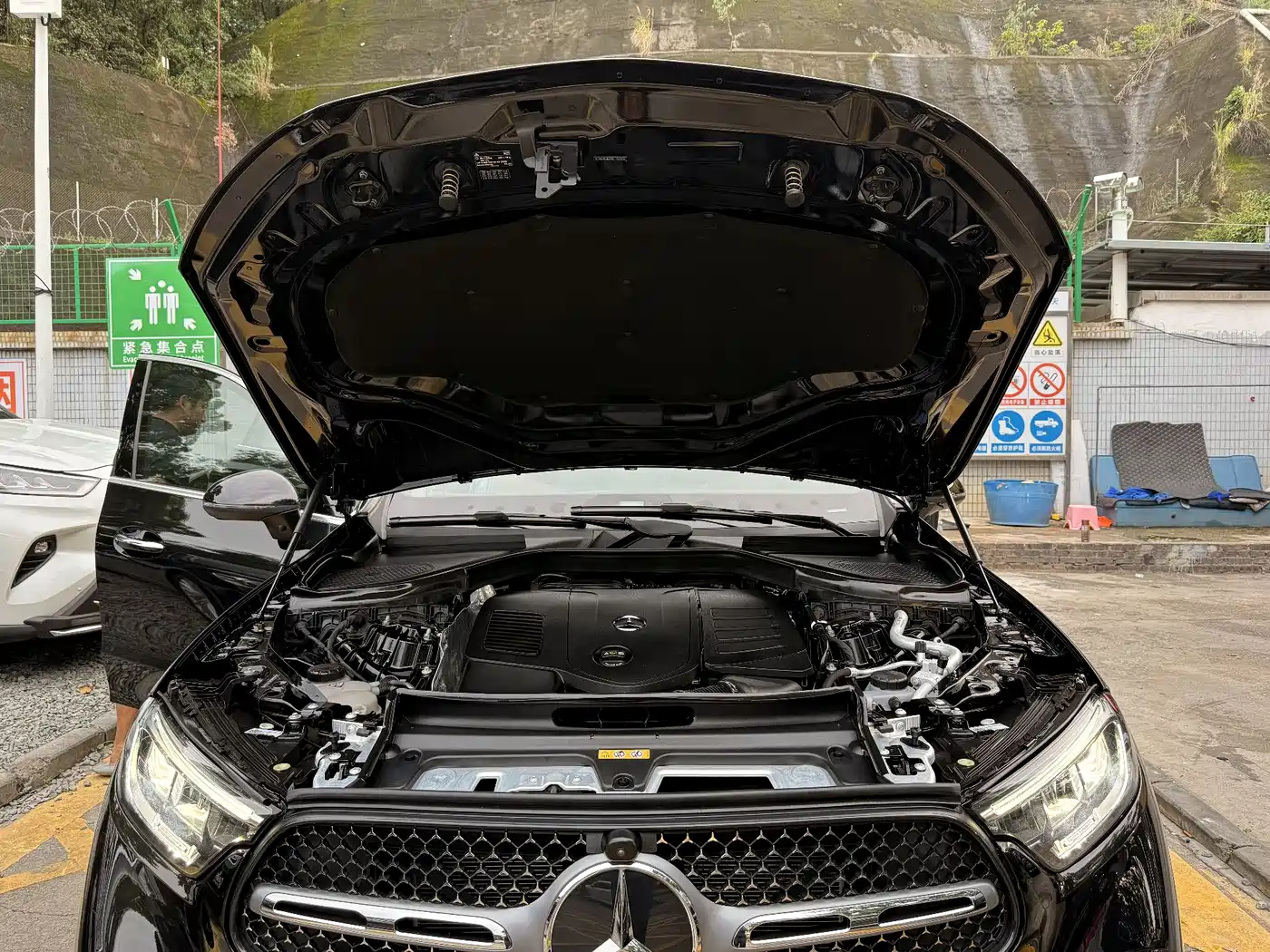 Mercedes-Benz GLC 2024 GLC 260 L 4MATIC Luxury 5-seater фото 16