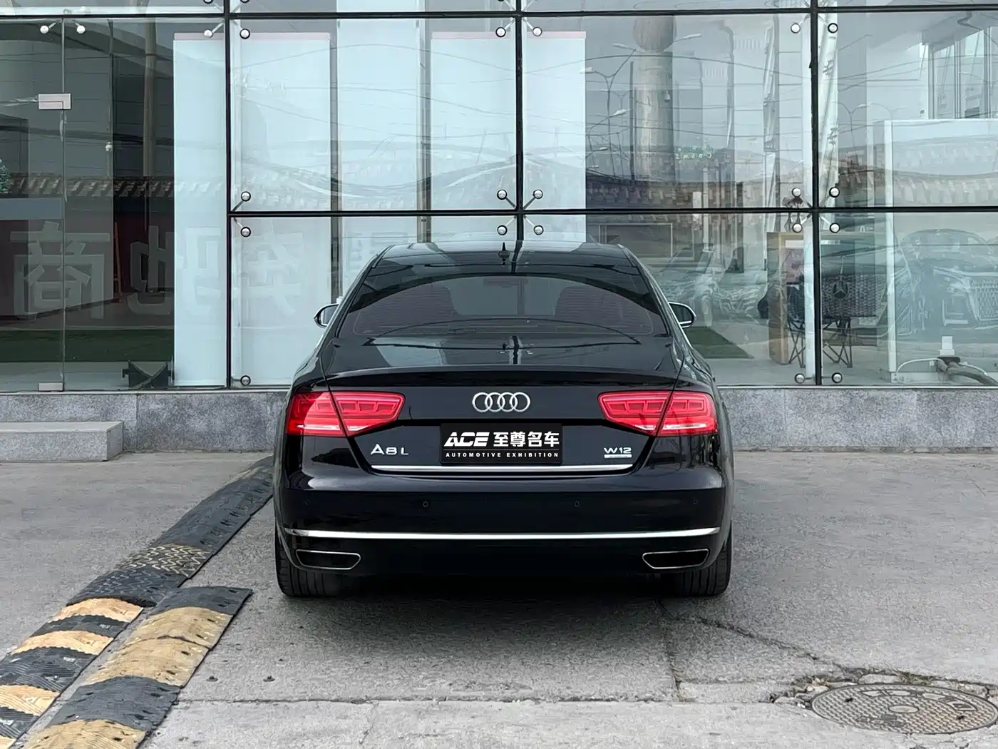 Фото 5 - Audi A8