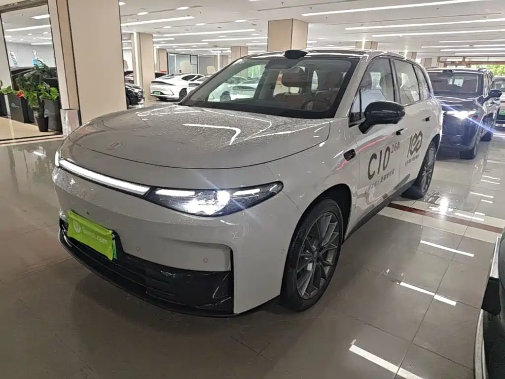 Фото 2 - Leapmotor C10