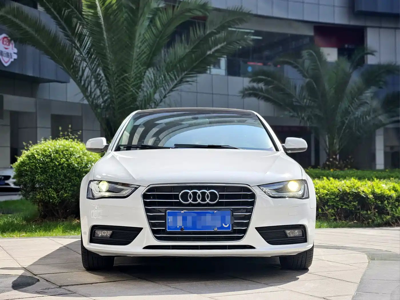 Audi A4L 2016 35 TFSI Collector's Edition Automatic Standard фото 2