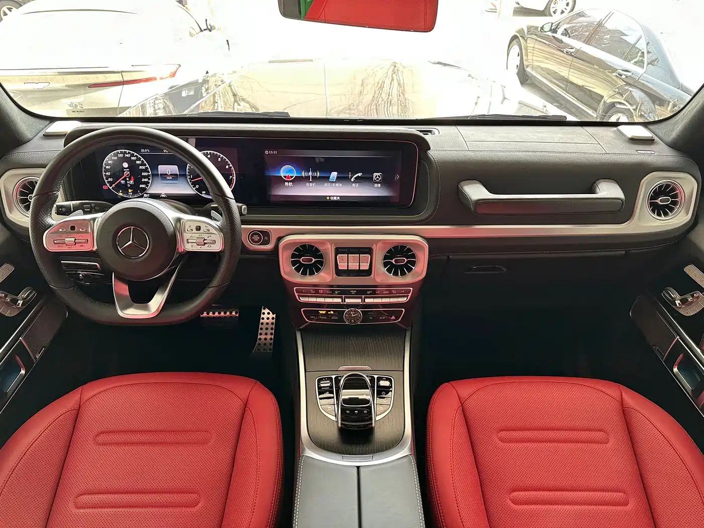Mercedes-Benz G-Class 2024 G 500 фото 17