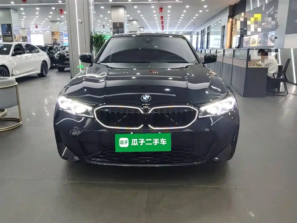 BMW 3 Series 2025 330Li M Sport Night Edition фото 3