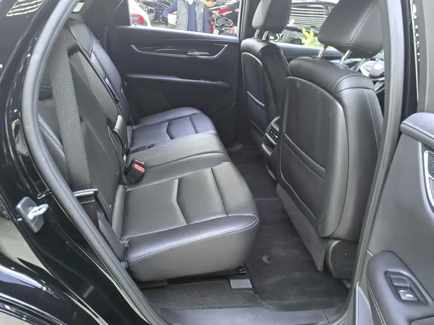 Cadillac XT5 2022 2.0T 2WD Luxury фото 12