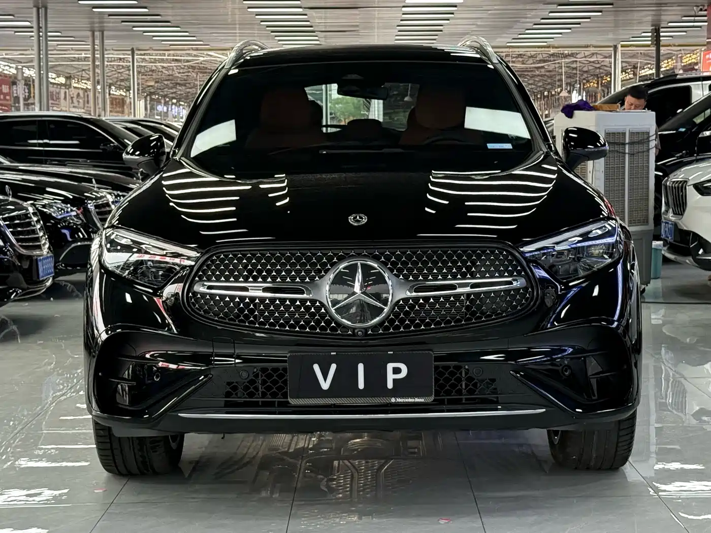 Фото 2 - Mercedes-Benz GLC