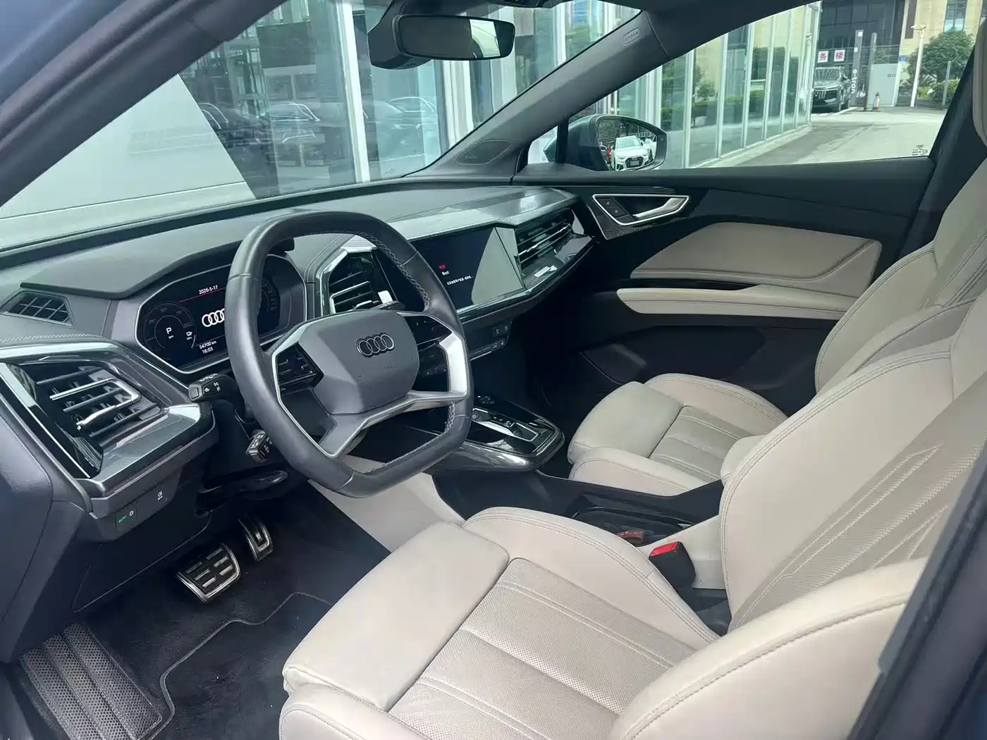 Audi Q4 e-tron 2023 40 e-tron Innovation Edition фото 9