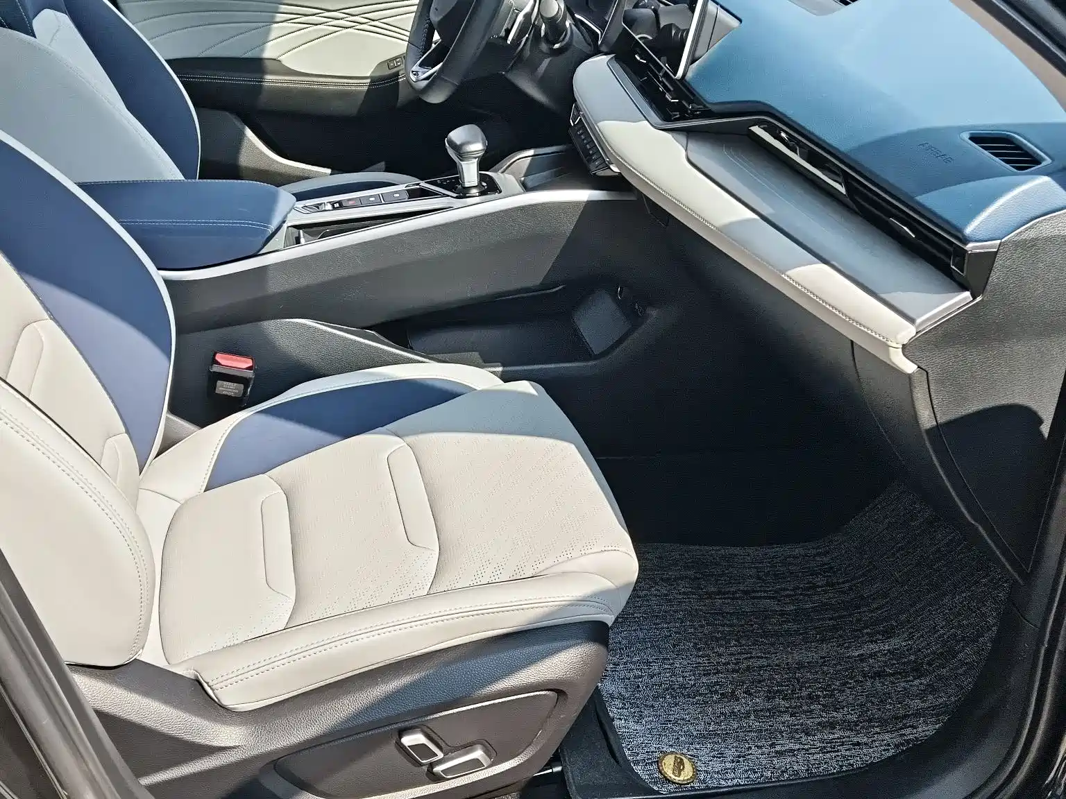 Фото 8 - Geely Preface