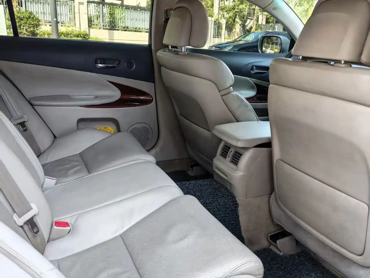 Photo 6 - Lexus GS