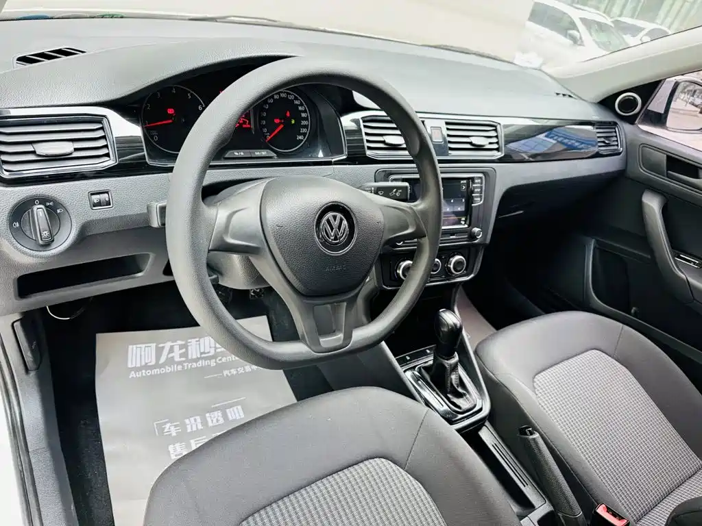 Фото 9 - Volkswagen Santana