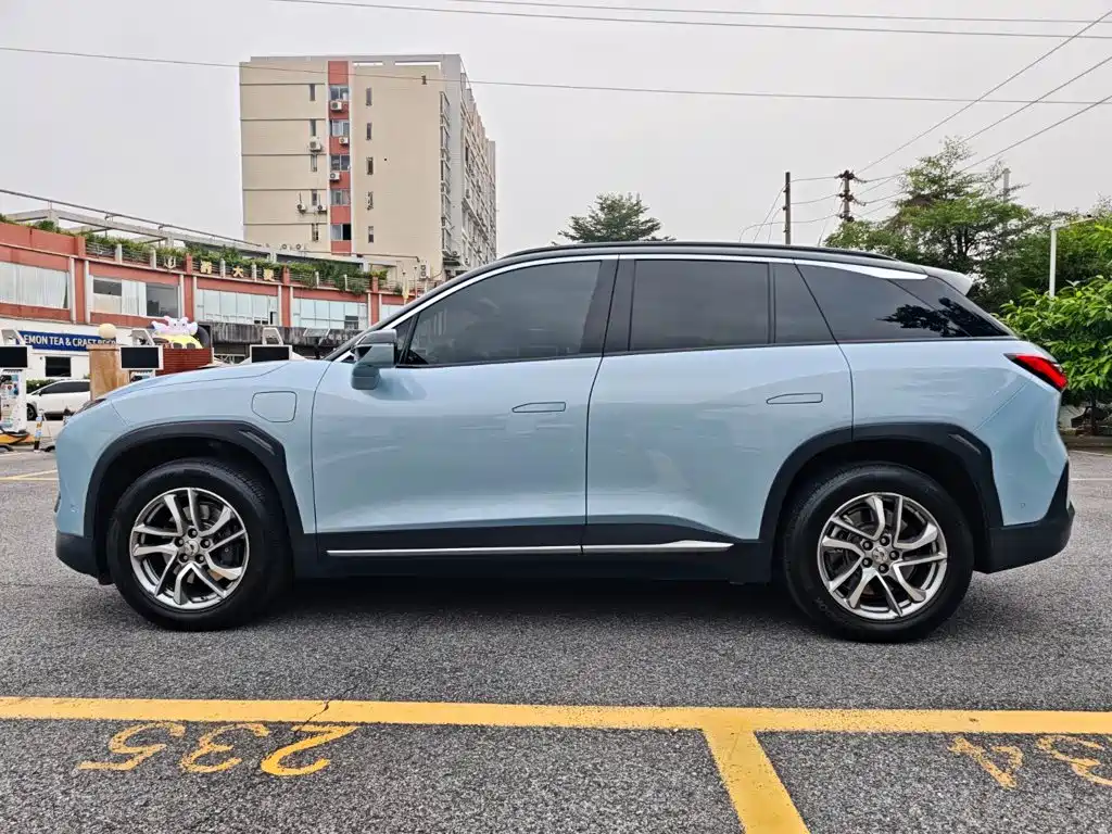 Фото 8 - NIO ES6