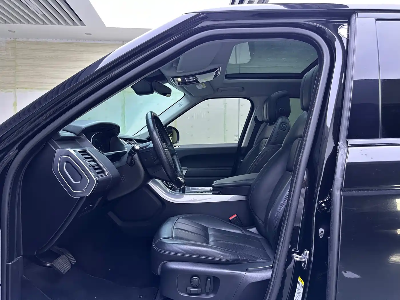 Land Rover Range Rover Sport 2019 3.0 SC V6 Special Edition фото 8