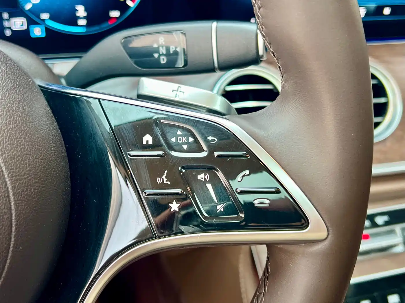Mercedes-Benz E-Class 2021 E 300 L Fashion фото 54