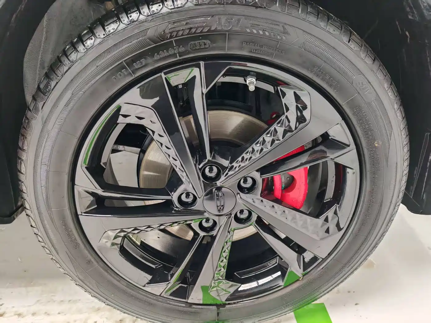 GEELY AUTOMOBILE BINYUE