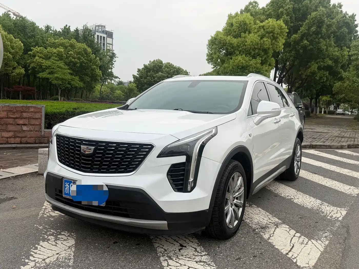 Cadillac XT4 2018 28T FWD Leading Edition