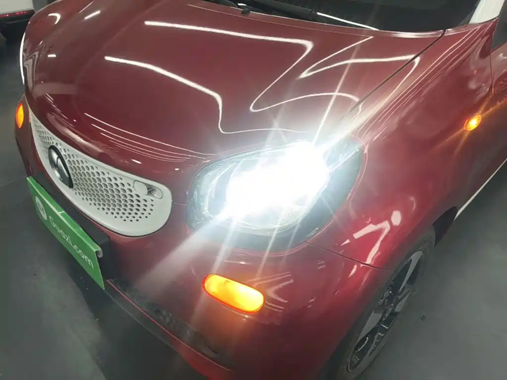 smart forfour 2018 2018 1.0L 52kW Passion Edition