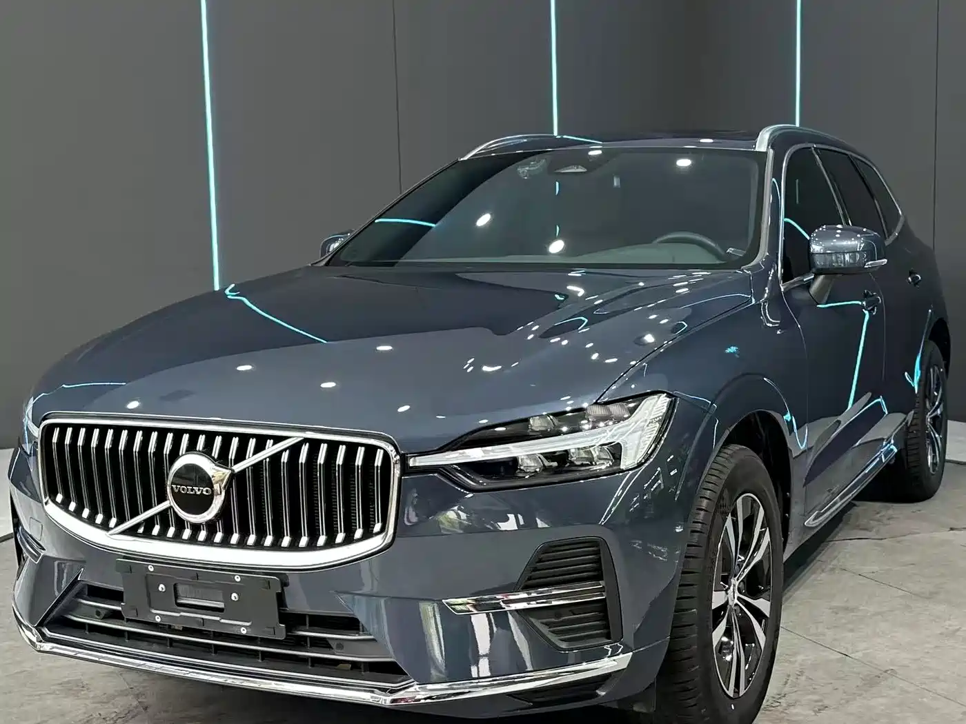 Volvo XC60 2024 B5 AWD Zhiyi Luxury Edition