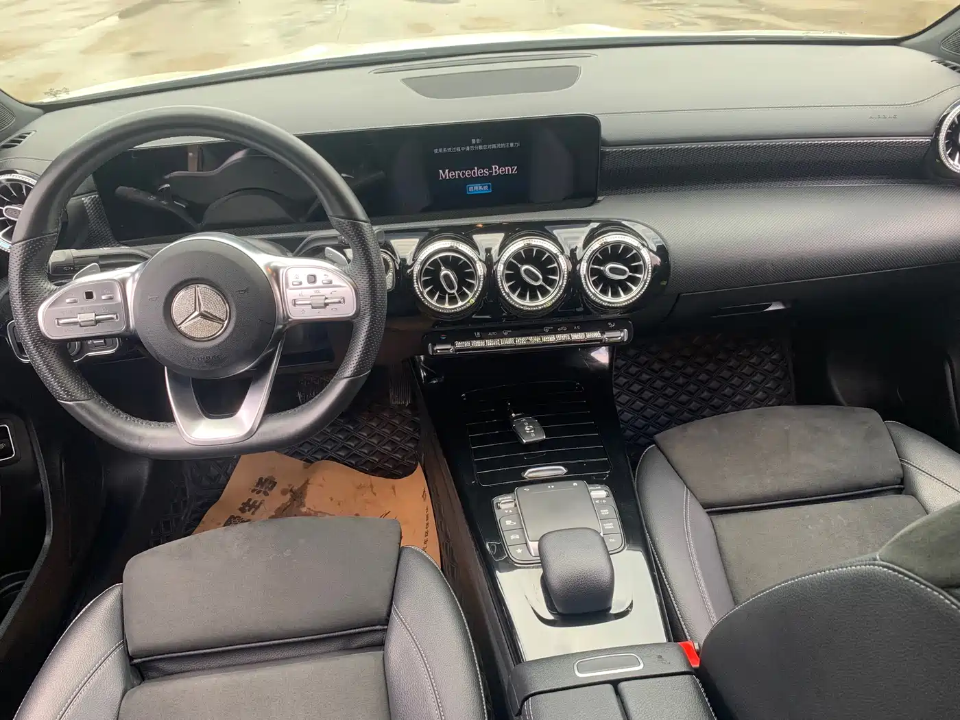 Mercedes-Benz A-Class 2021 A 200 L Sport Sedan Fashion Edition фото 10