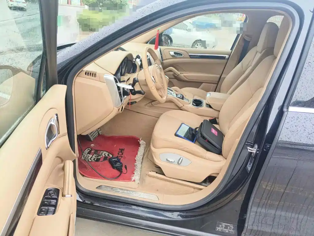 Фото 8 - Porsche Cayenne