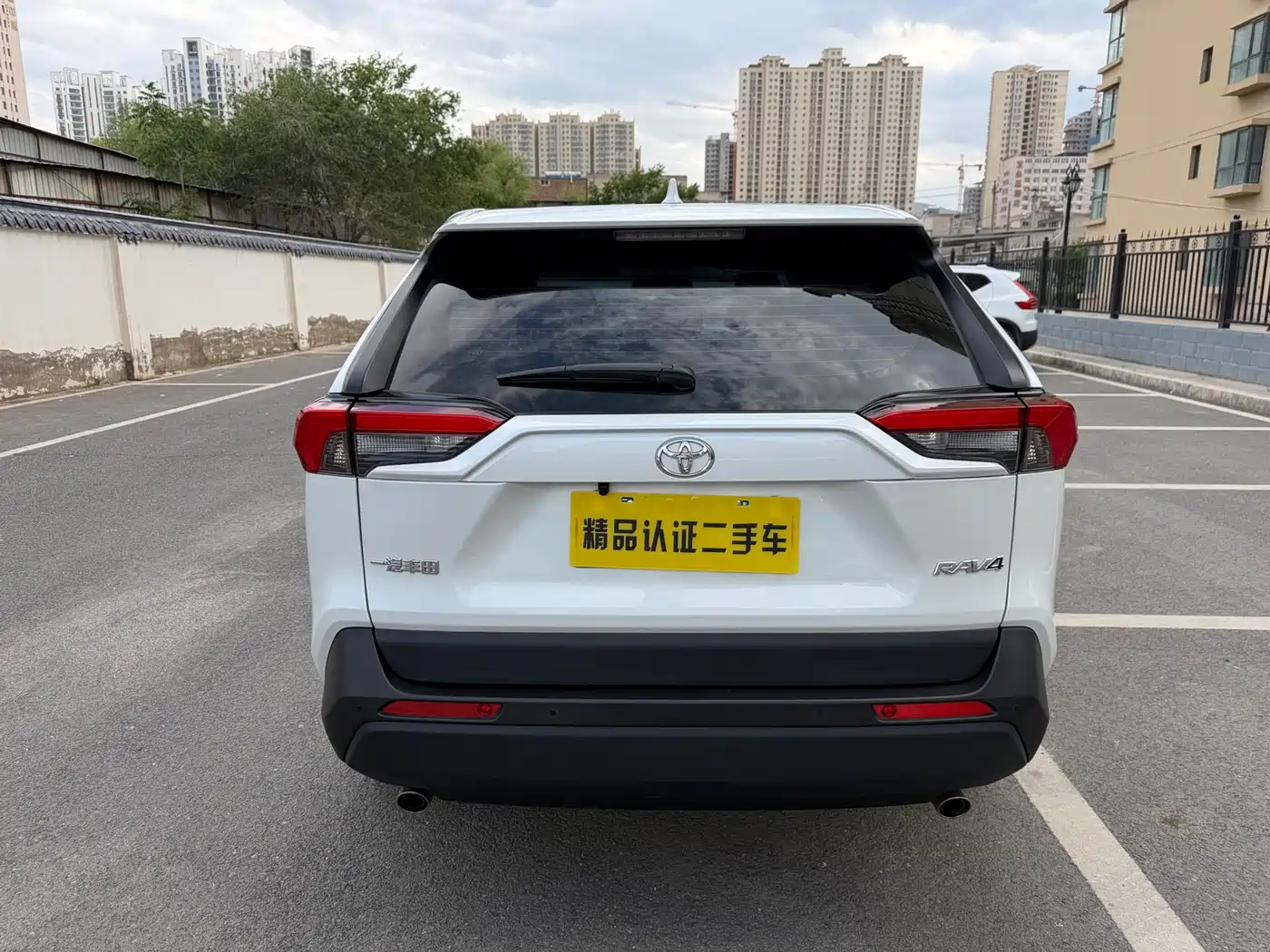 Toyota RAV4 Rongfang 2022 2.0L CVT 2WD Urban Edition фото 16