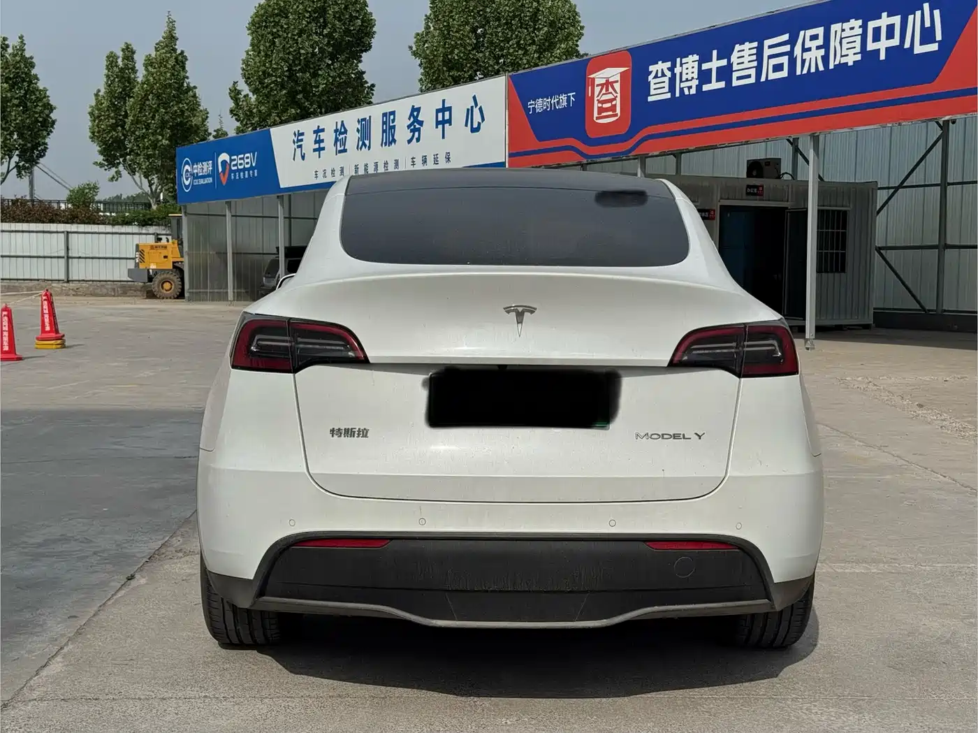 TESLA MODEL Y