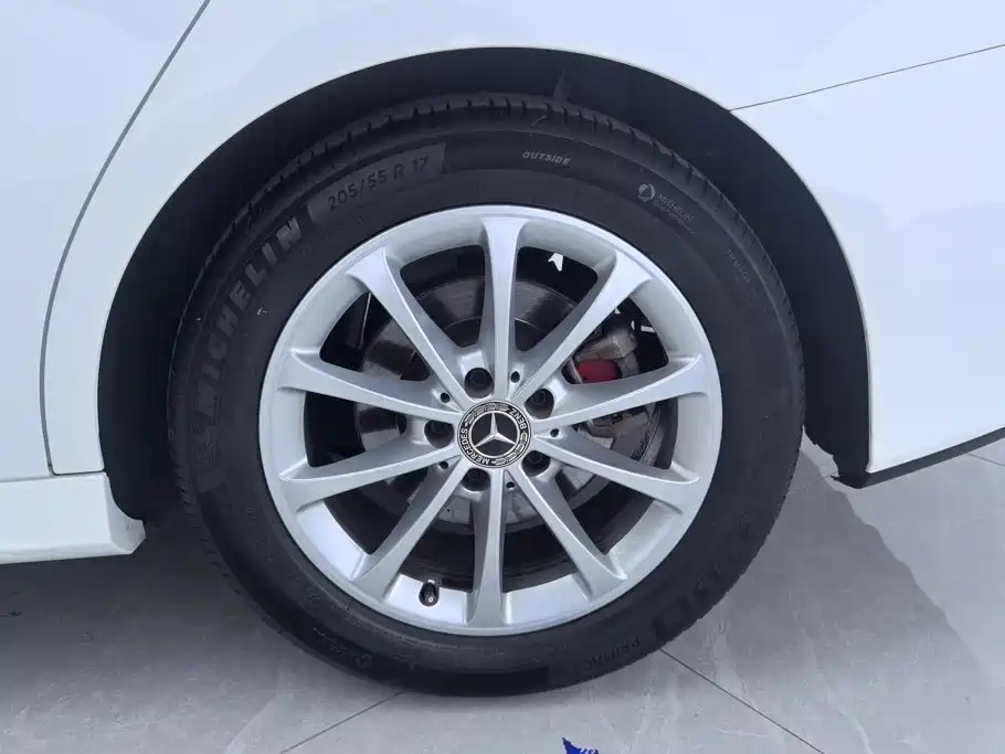 Фото 6 - Mercedes-Benz A-Class