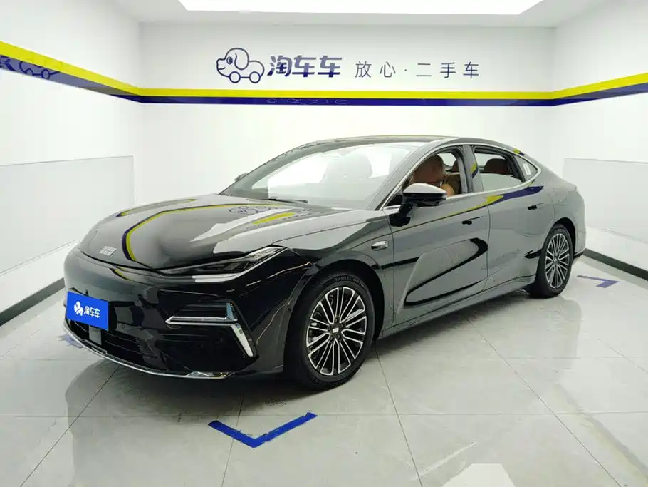 Geely Galaxy Galaxy Xingyao 8 2025