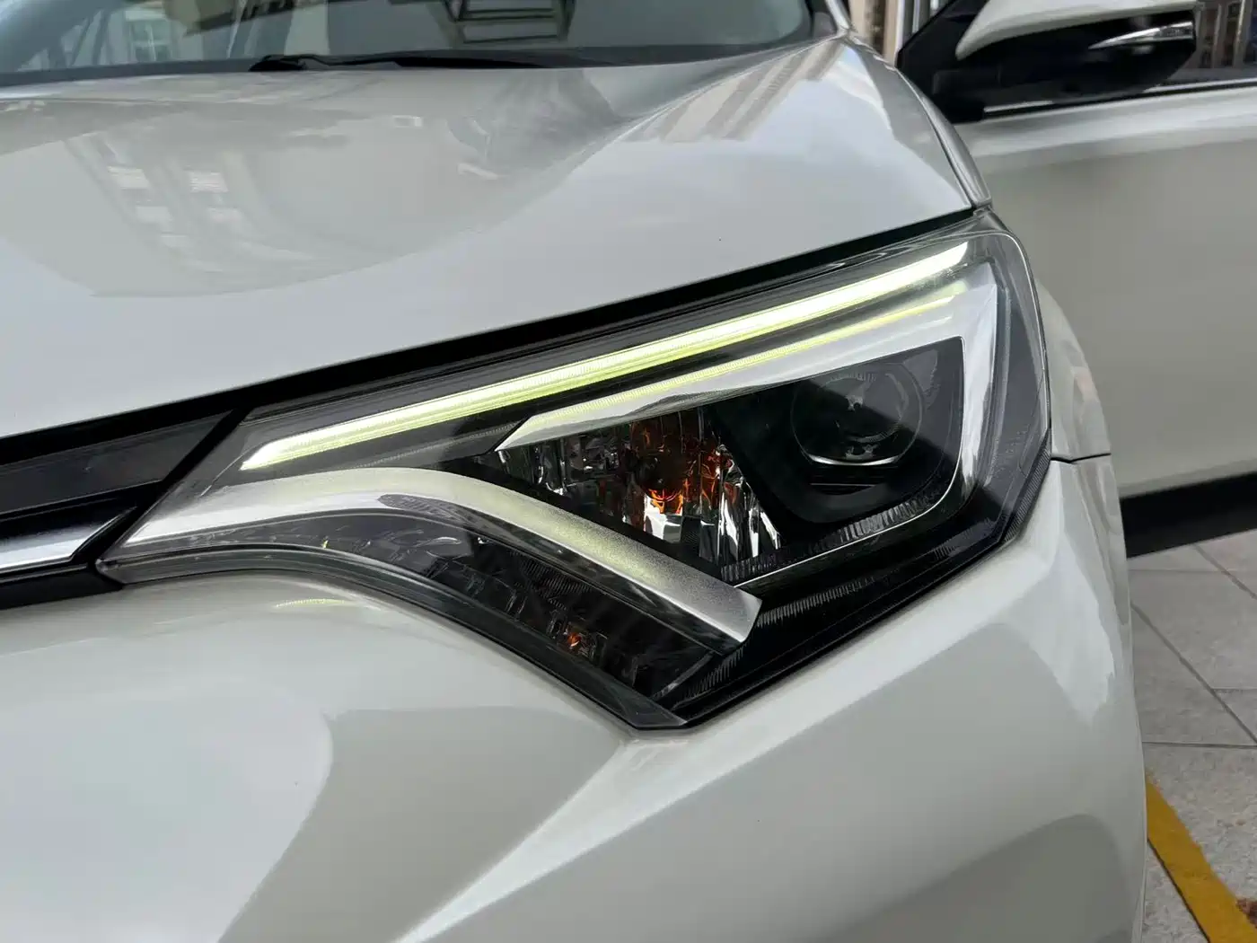 Toyota RAV4 Rongfang 2016 2.5L Automatic 4WD Premium фото 14