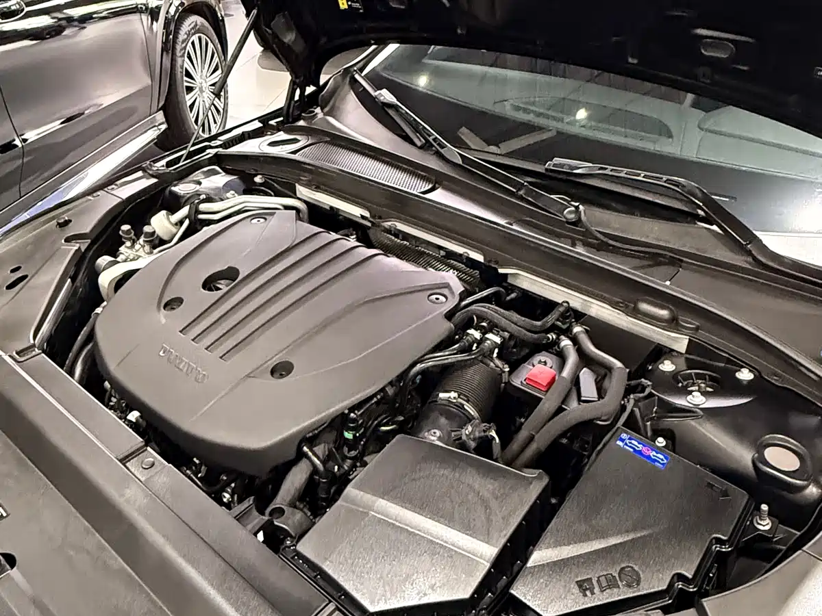 VOLVO S90
